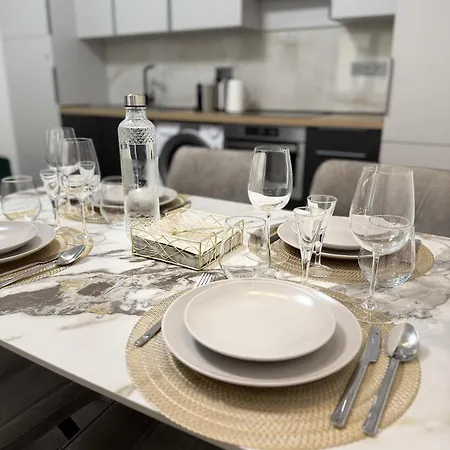 Summary Flat In Center