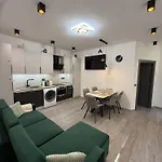 Summary Flat In Center Apartment